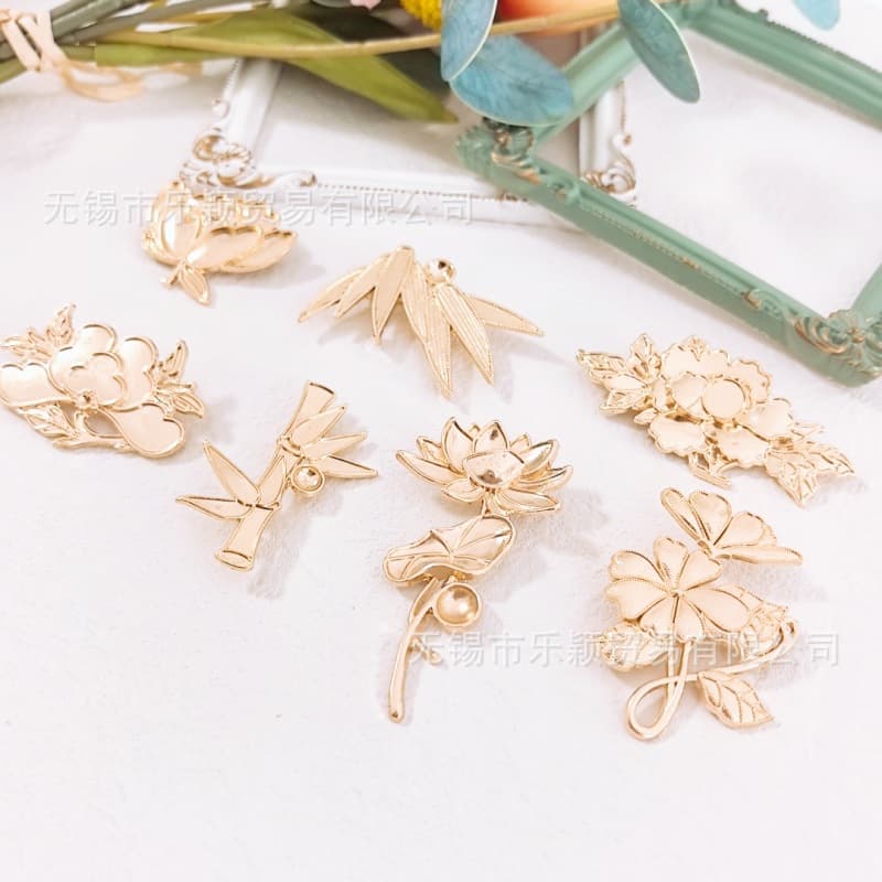 Brooch handmade, pin, accessories, DIY, flowered 1
