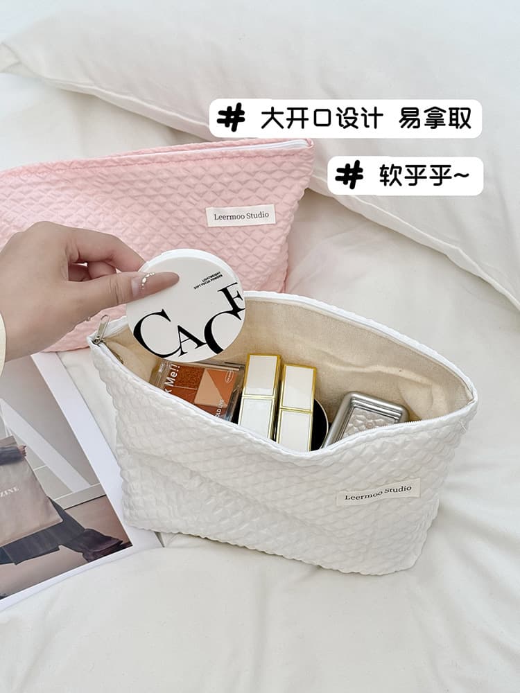 Handheld organizer bag, capacious cosmetic brush, lipstick for traveling to go out 5