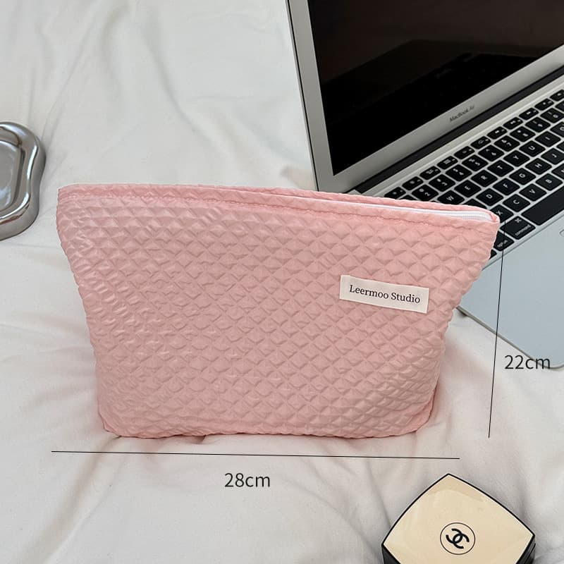 Handheld organizer bag, capacious cosmetic brush, lipstick for traveling to go out 6