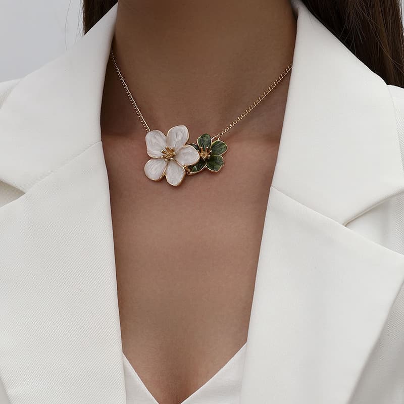 Summer universal necklace, small design chain for key bag , Amazon, flowered, high-quality style, light luxury style, trend of season, bright catchy style 2