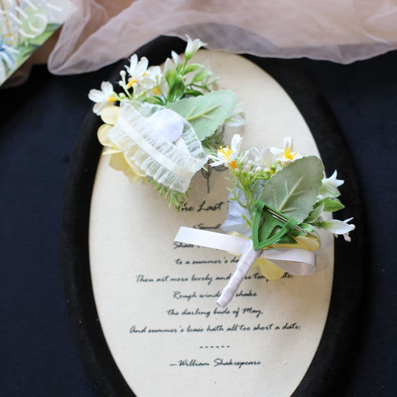 Groom, best man, father, mother, wedding corsage, banquet event, bride, bridesmaid, wrist flower, simulated carnation 4