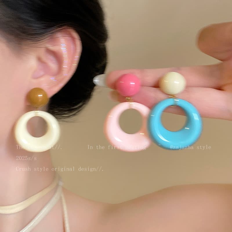 Dopamine colored earrings for women y2k sweet and cool hot girl Barbie earrings seaside vacation style colored circle earrings 3