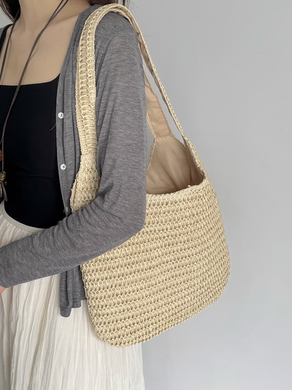 Summer woven straw capacious one-shoulder bag for leisure 4