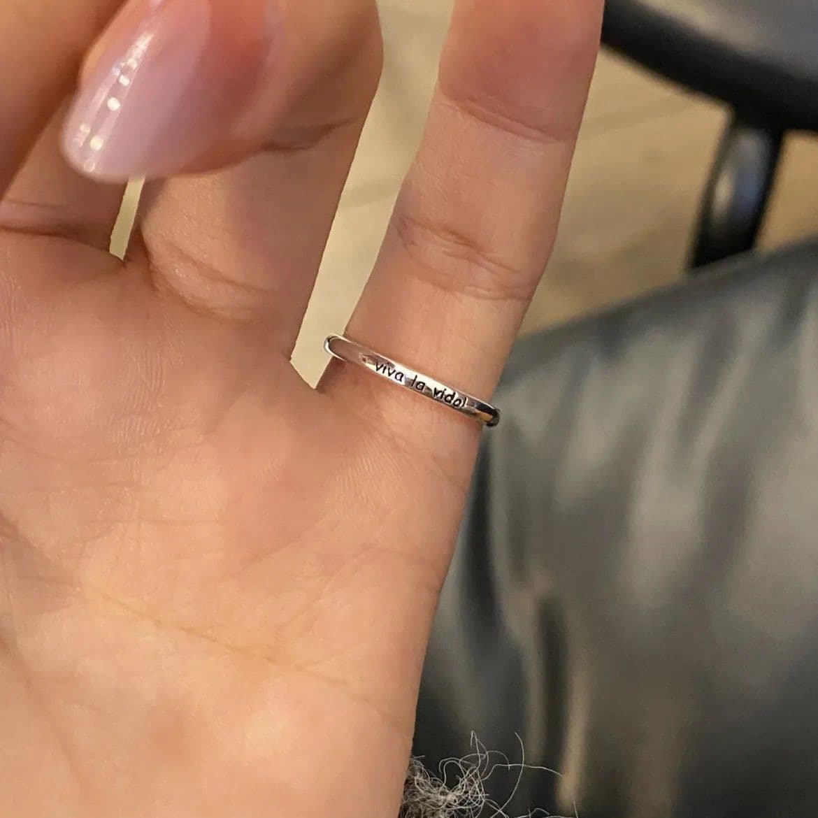 Vivalavida! Long live the letters of life in the present tail ring little finger ring opening original design 3
