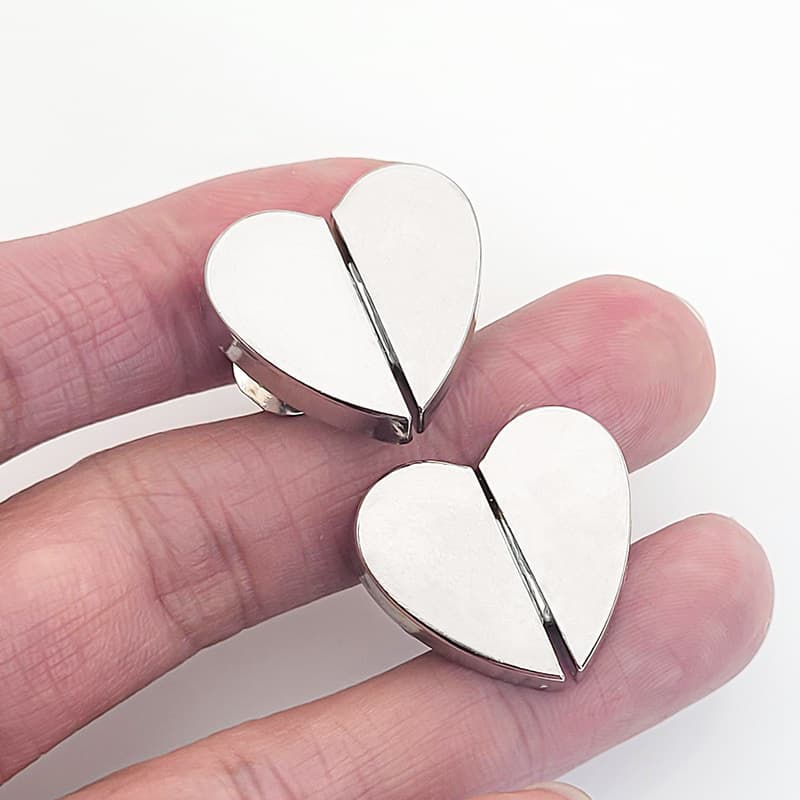 Removable cloth heart shaped, hermetic metal strong magnet 3