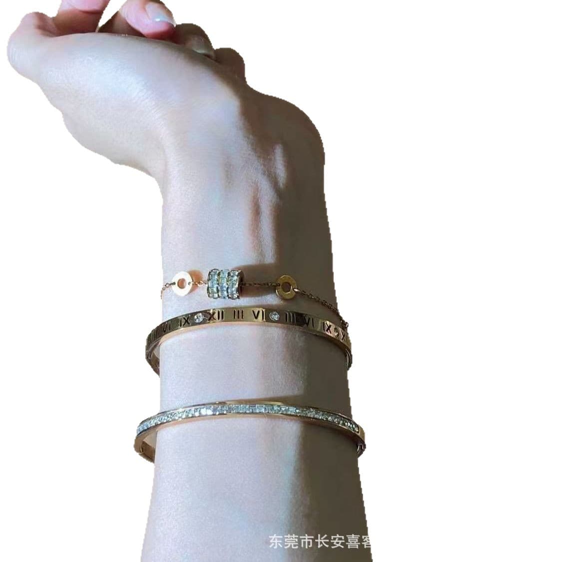 Brand bracelet stainless steel, does not fade, light luxury style, high-quality style 5