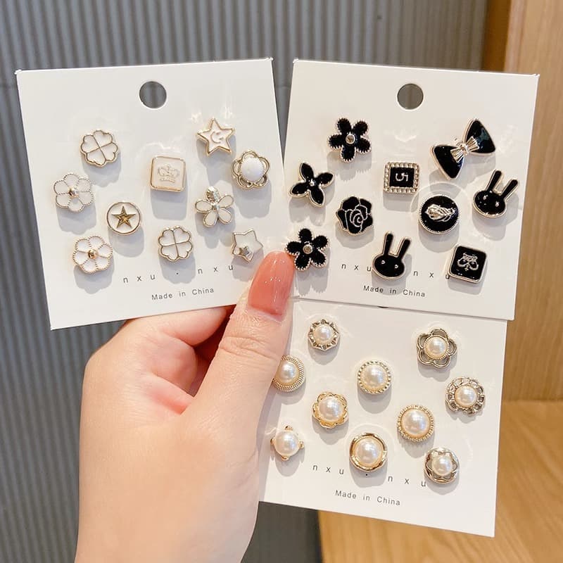 Invisible protective underware, brooch, accessory, pin, non-slip accessories, clips included 2