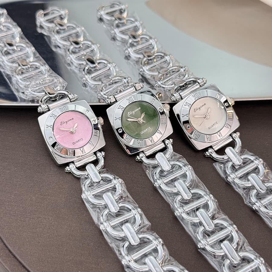 New women's cross-border hot-selling watch with high-value square Roman scale hollow big brand women's luxury watch 2