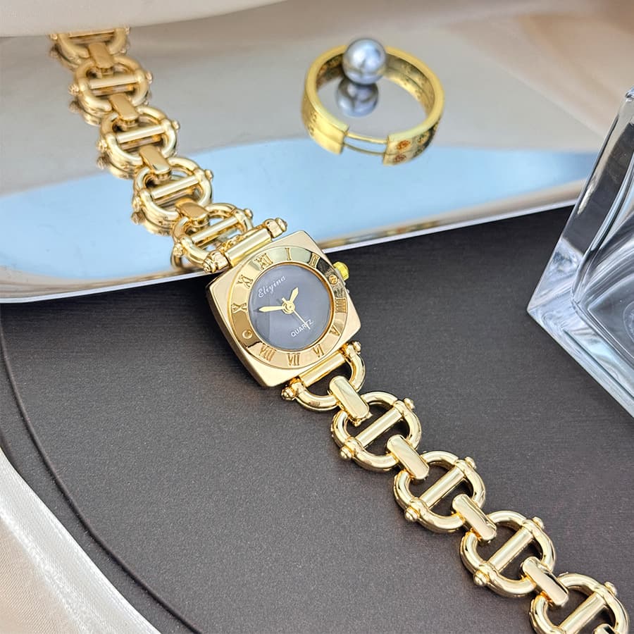 New women's cross-border hot-selling watch with high-value square Roman scale hollow big brand women's luxury watch 3