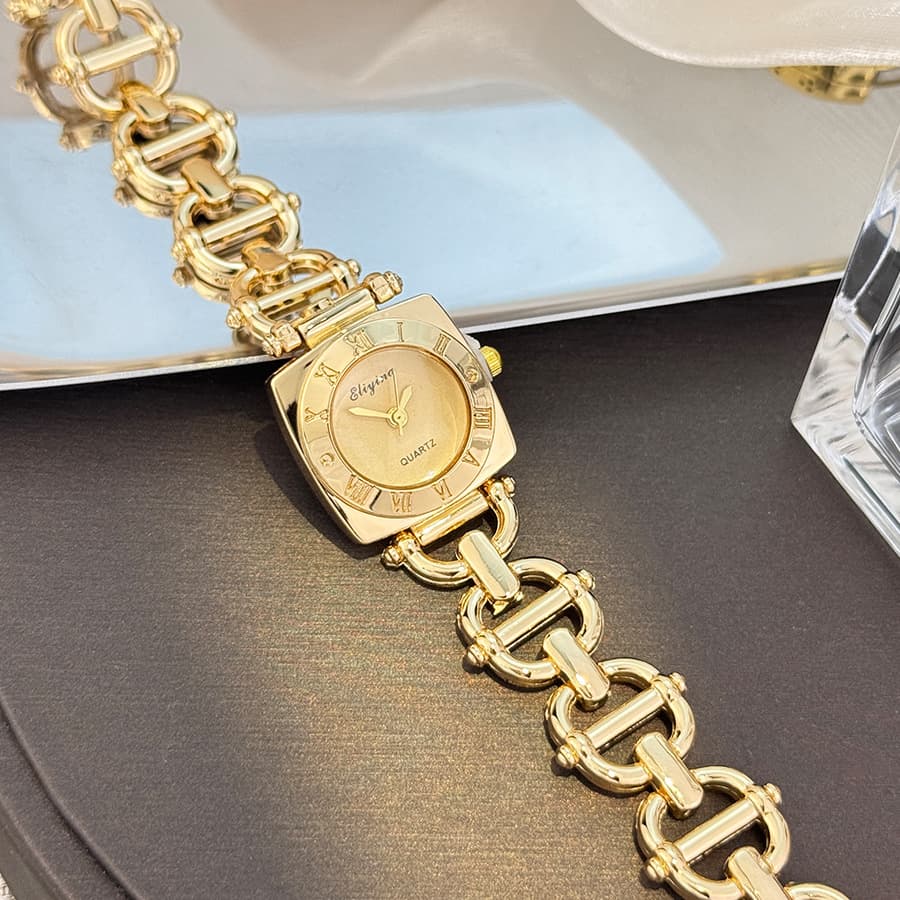 New women's cross-border hot-selling watch with high-value square Roman scale hollow big brand women's luxury watch