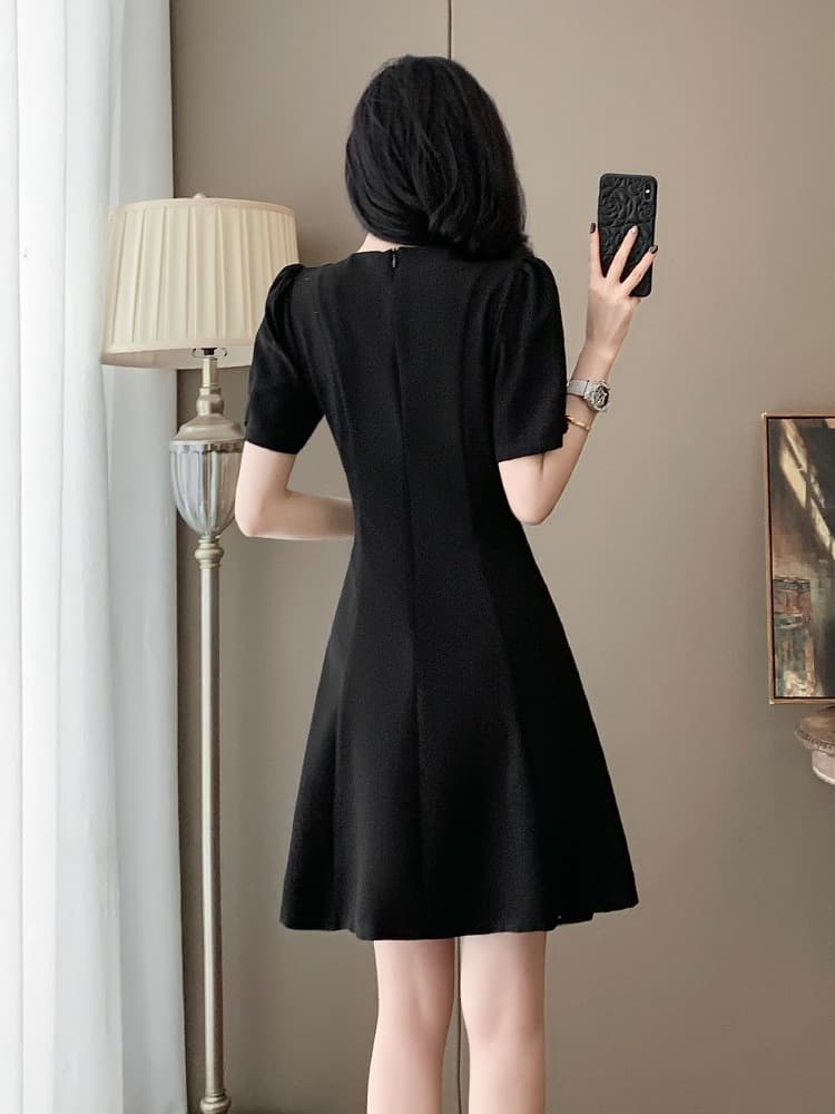Summer black dress, puff sleeves 5