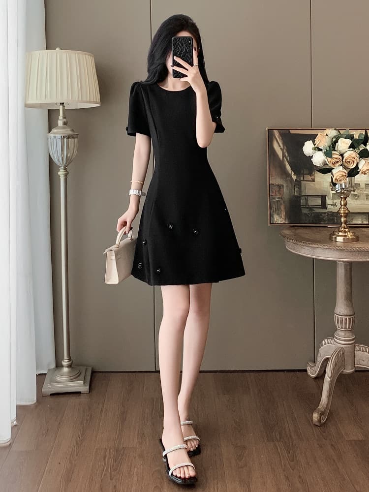 Summer black dress, puff sleeves 1