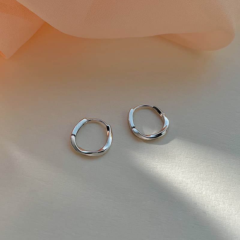 Copper fashionable geometric earrings, simple and elegant design, high-quality style, french style 2