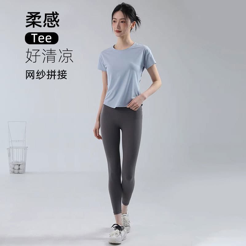 Summer yoga clothing, thin quick dry breathable sports T-shirt for gym, with short sleeve, for running 4