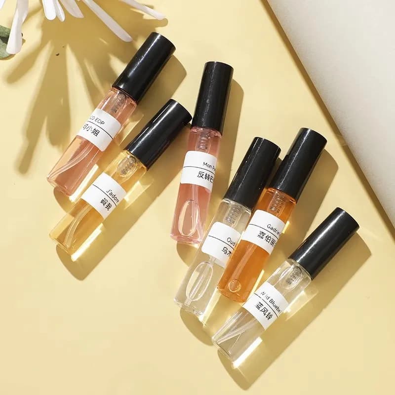 Perfume sample for men and women, handheld spray with a light fragrance, set, cosmetics, 5 ml, trial pack, long lasting light fragrance 4