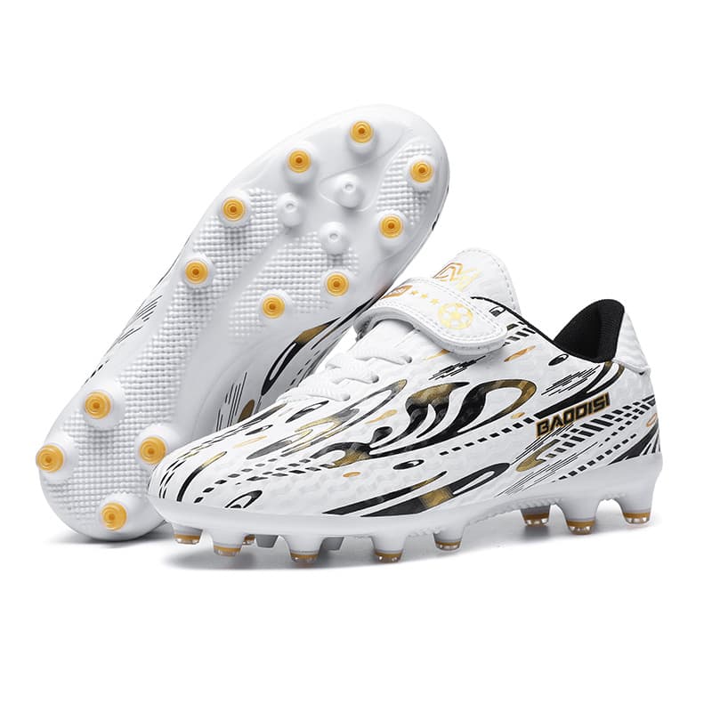 Children's sports boots with velcro for boys for students for training, with spikes 3