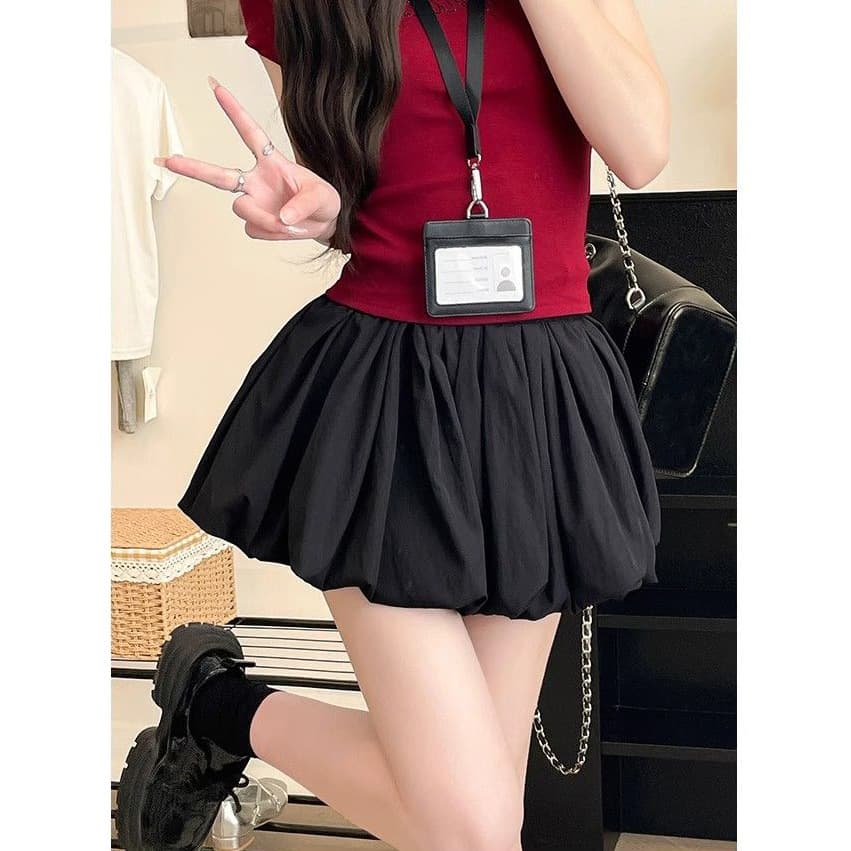 Red summer skirt, fitted brace, mini-skirt 4