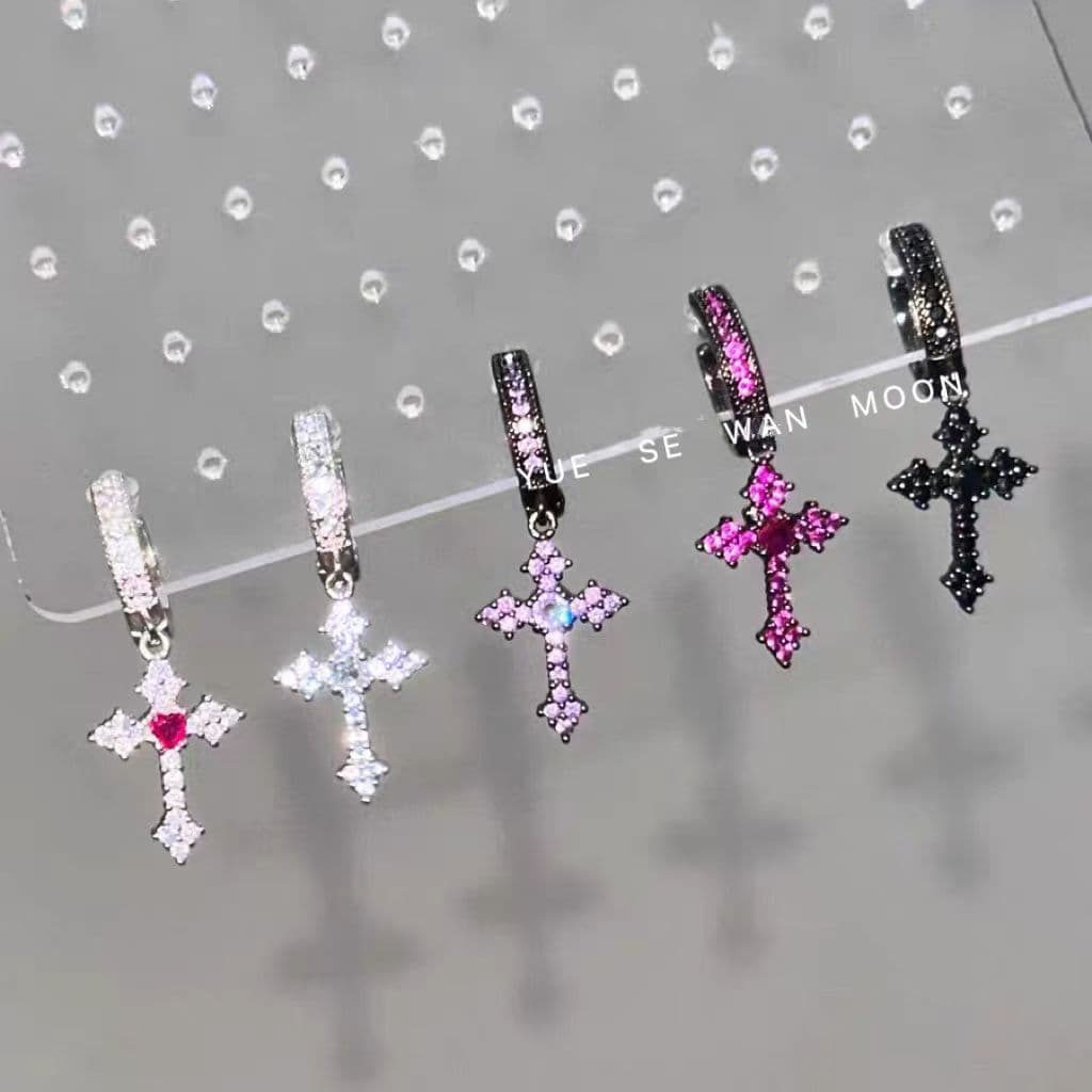 Small design fashionable universal earrings with zircon, Japanese and Korean 1