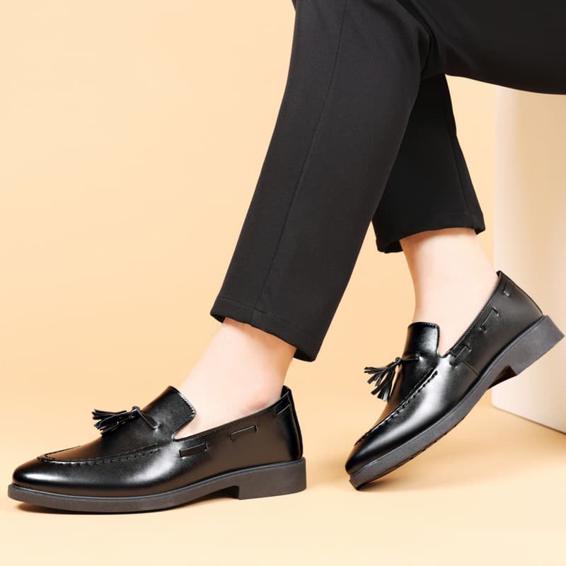 Leather fashionable universal casual shoes, casual footwear, genuine leather, easy to put on 3