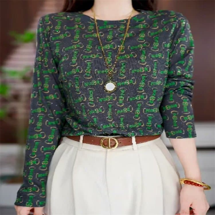 A bold drop-shipping attempt to show women’s charm in mother’s clothing 1