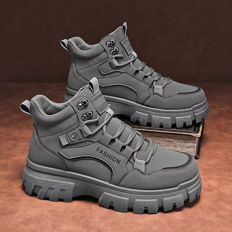 High-top shoes for men spring 2025 new men's thick-soled non-slip Martin boots outdoor wear-resistant work boots men's fashion 2