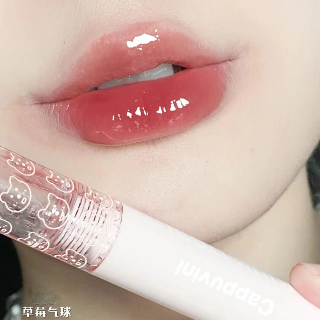 Lip gloss, glossy lipstick, mirror effect 7