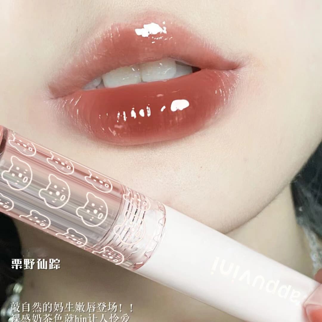 Lip gloss, glossy lipstick, mirror effect 8