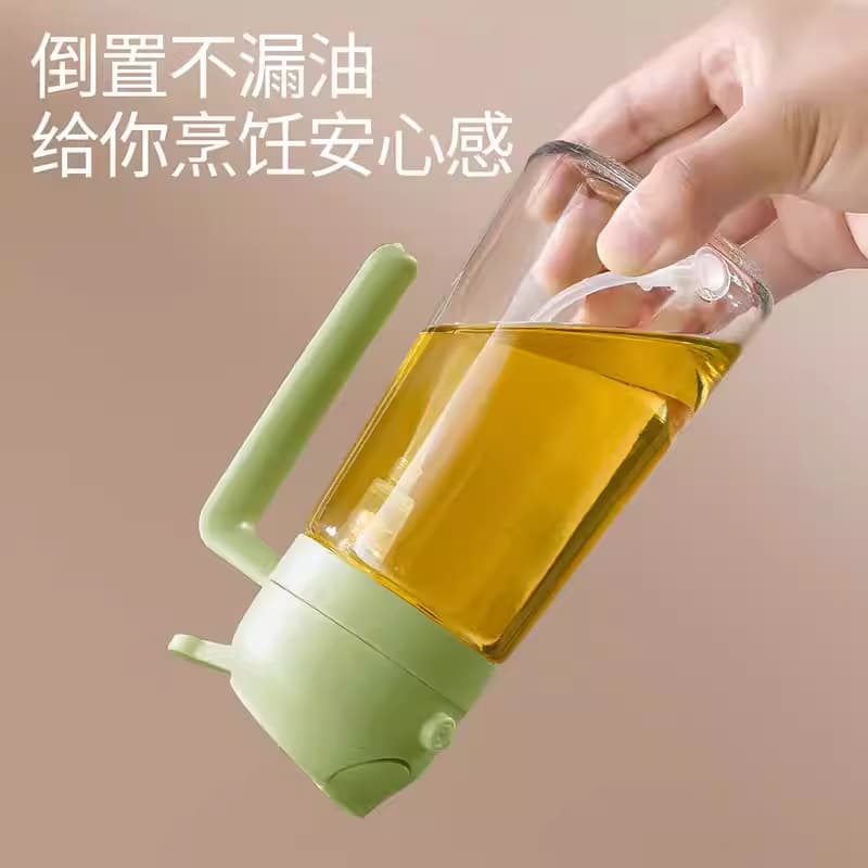 Household oil spray bottle automatically opens and closes to spray edible oil spray atomization thickened oil spray bottle kitchen artifact hanging oil 3