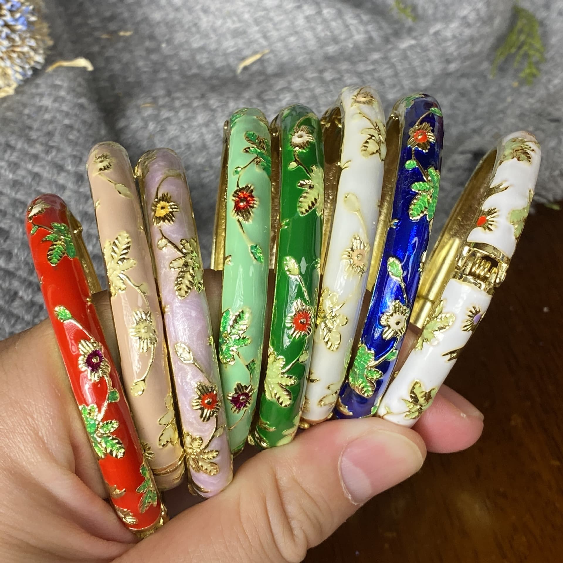 Chinese bracelet, retro enamel, souvenir, Chinese style, floral print 3