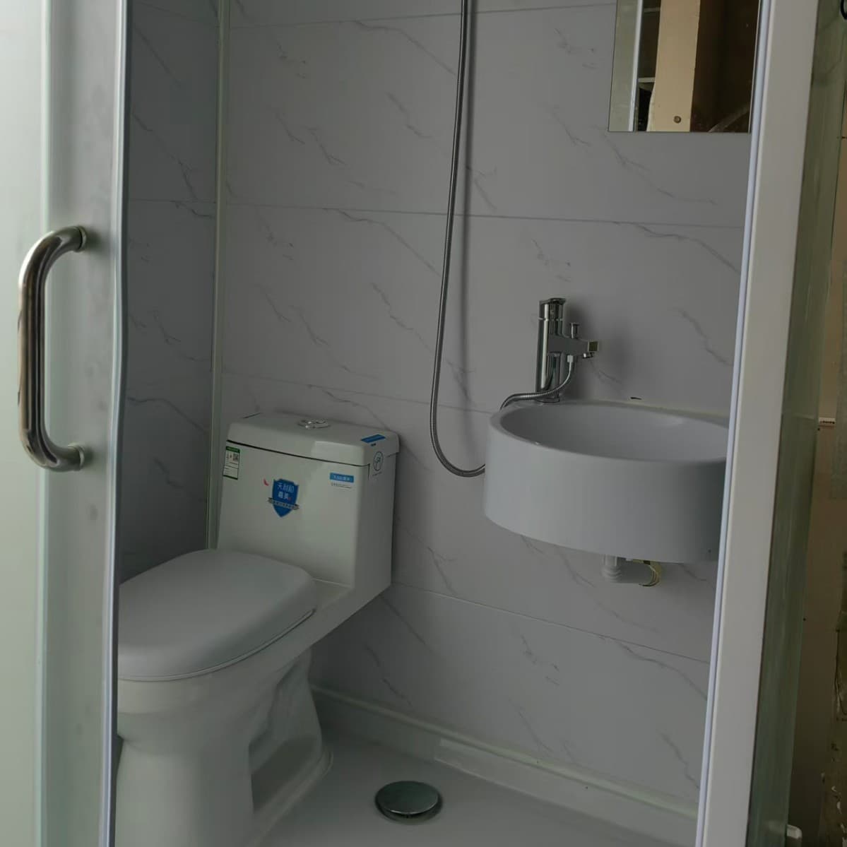 Toilet wet and dry separation 4