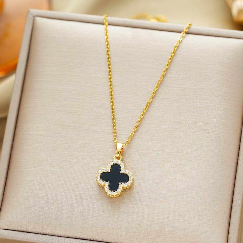 Summer fashionable necklace, four-leaf clover, light luxury style 3