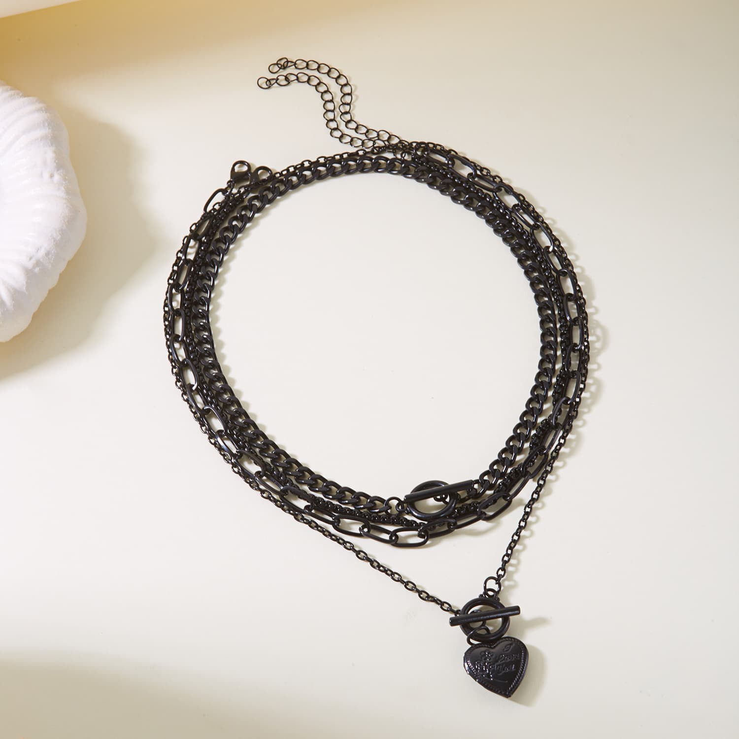 (Cross-border trading), necklace, black accessory, fashionable pendant heart-shaped, European style, simple and elegant design 2