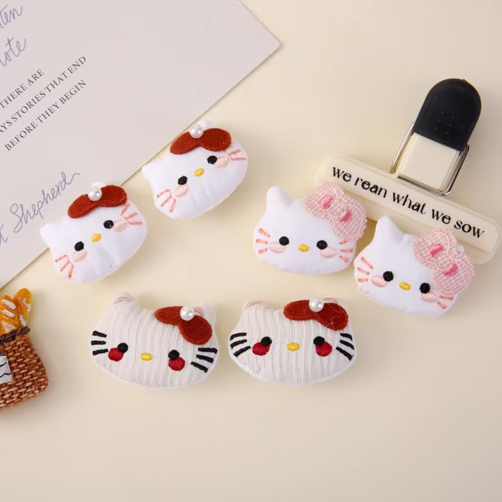 Cartoon cute accessory with bow, doll with accessories, universal cloth