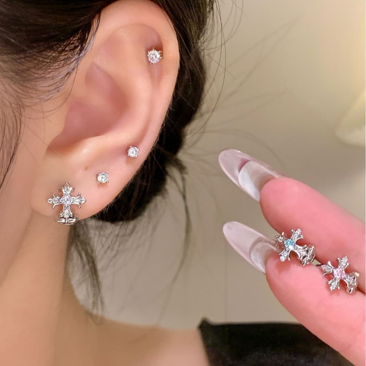 Small design universal earrings, Japanese and Korean, trend of season, simple and elegant design 2