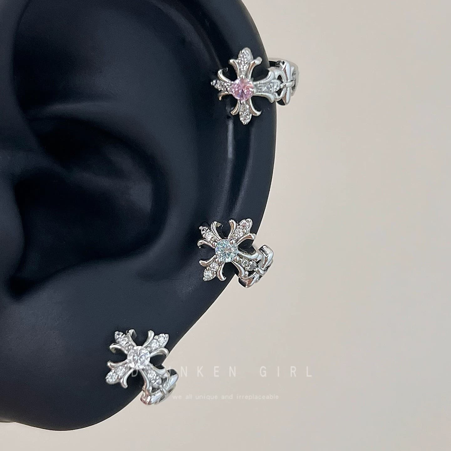Small design universal earrings, Japanese and Korean, trend of season, simple and elegant design 3