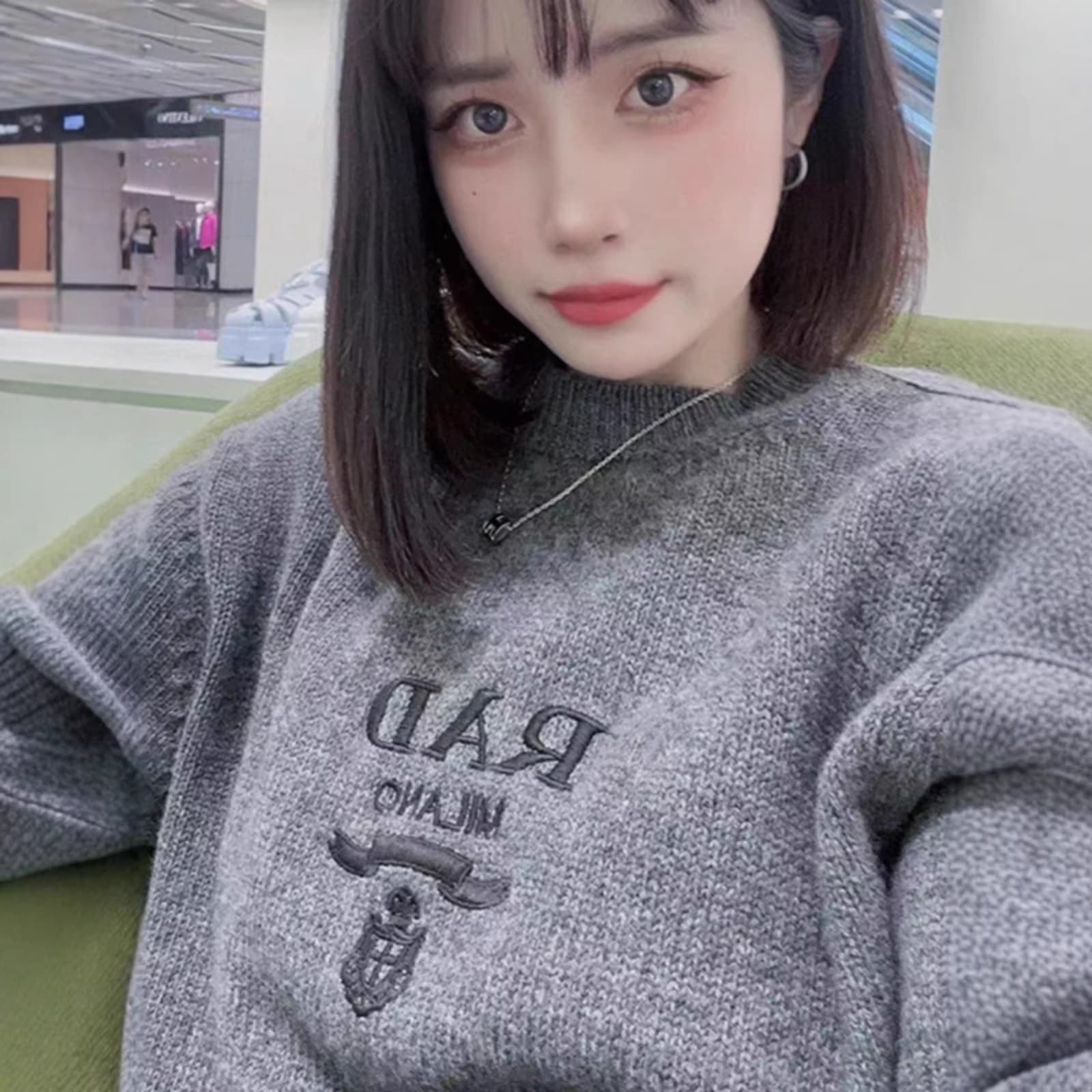 Knitted cashmere badge, with short sleeve, loose fit, with embroidery 4