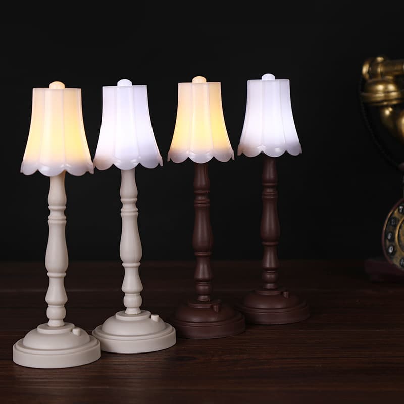 Cross-border European retro table lamp dormitory bedroom bedside lamp eye protection mini night light desktop decoration atmosphere lamp