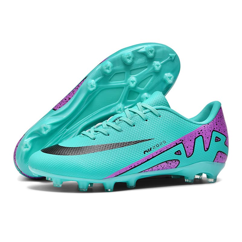 Low non-slip wear-resistant boots for boys for students for training, with spikes