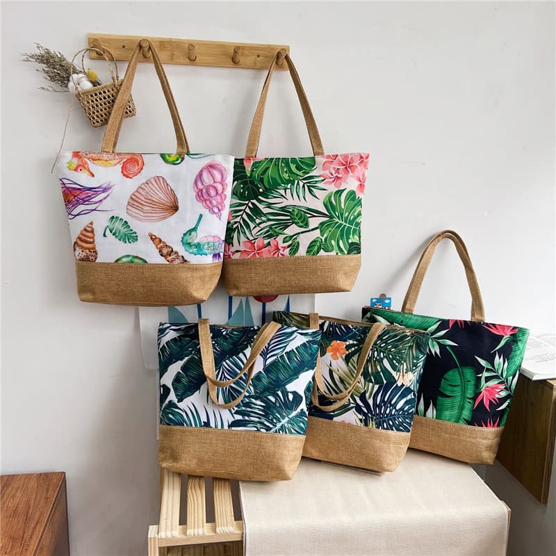 Fashionable shopping bag, capacious beach one-shoulder bag