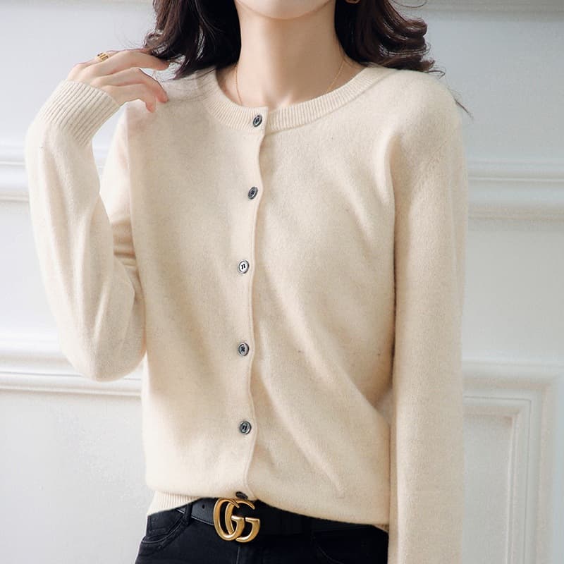 Autumn cardigan with a round collar, knitted short sweater, base body-friendly jacket, loose fit