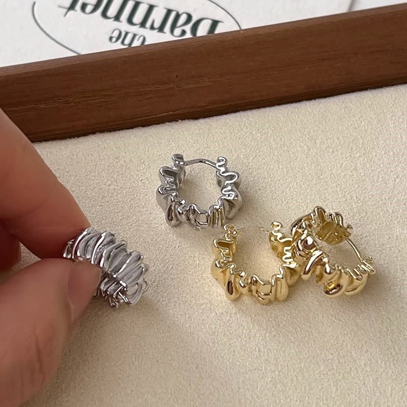 Geometric retro wavy universal earrings, high-quality style