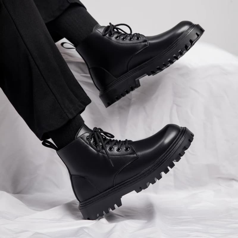 Martens, autumn black boots, trend of season