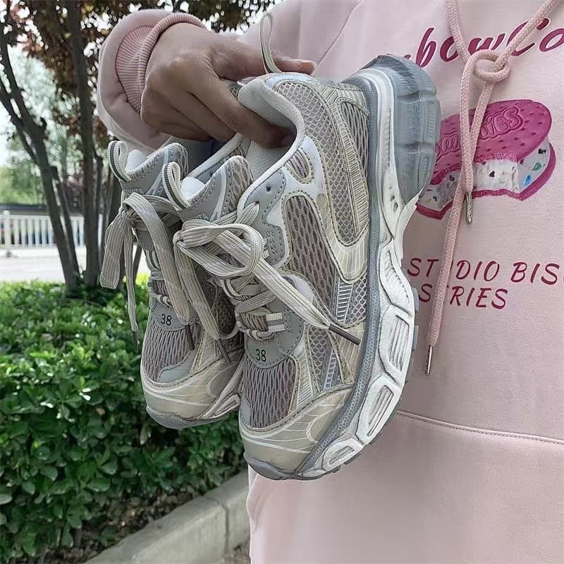 2026 new casual men's and women's dad shoes fashionable design trend 5cm catwalk new style show fashionable goods
